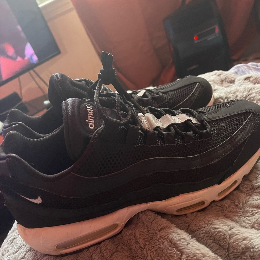 Air Max 95 Essential 'Black Ice'